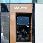 Bulevar Square Apartmán *
