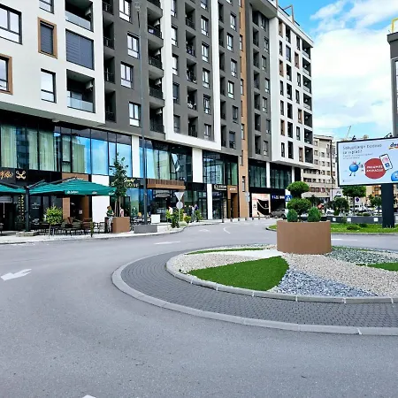 Bulevar Square