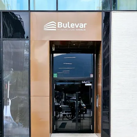 Bulevar Square شقة *