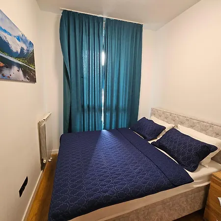 Bulevar Square شقة